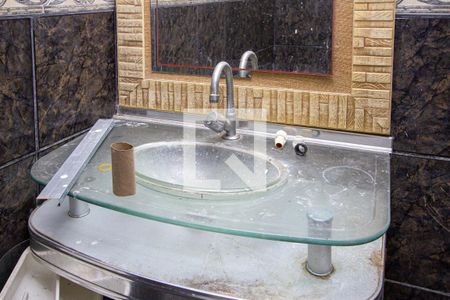 Casa para alugar com 103m², 2 quartos e 1 vagaBanheiro