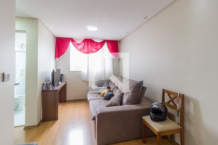 Sala de apartamento para alugar com 2 quartos, 47m² em Jardim Itamarati, Poá