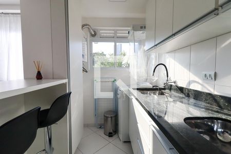 Cozinha e Área de Serviço de apartamento para alugar com 1 quarto, 32m² em Vila Izabel, Curitiba