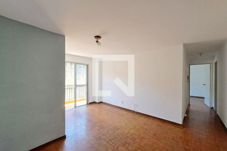 Apartamento à venda com 55m², 2 quartos e 1 vaga Apartamento à venda com 55m², 2 quartos e 1 vagaSala