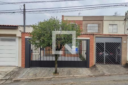 Casa para alugar com 165m², 3 quartos e 4 vagas Casa para alugar com 165m², 3 quartos e 4 vagasFachada