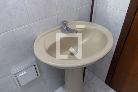 Casa para alugar com 165m², 3 quartos e 4 vagas Casa para alugar com 165m², 3 quartos e 4 vagasBanheiro da Edícula