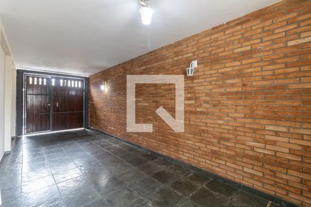 Casa para alugar com 165m², 3 quartos e 4 vagas Casa para alugar com 165m², 3 quartos e 4 vagasGaragem