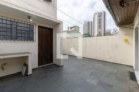 Casa para alugar com 165m², 3 quartos e 4 vagas Casa para alugar com 165m², 3 quartos e 4 vagasQuintal