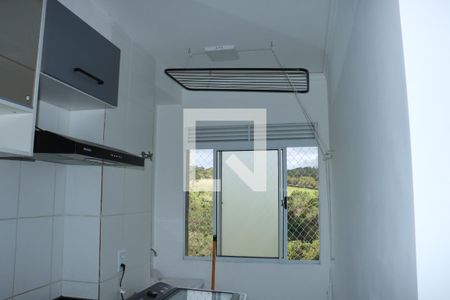 Cozinha de apartamento para alugar com 2 quartos, 47m² em Vila Monte Serrat, Cotia