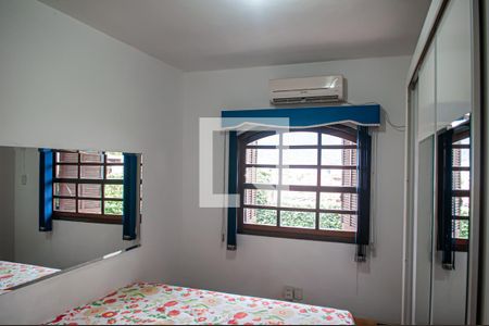 Casa de condomínio à venda com 300m², 3 quartos e 3 vagasquarto 2