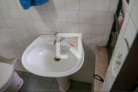 Casa de condomínio à venda com 300m², 3 quartos e 3 vagasbanheiro