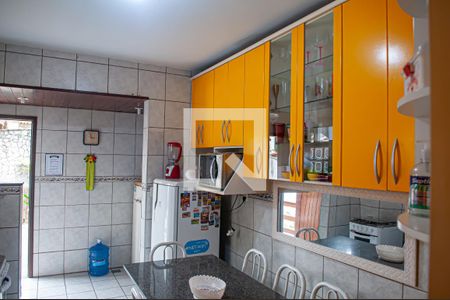 Casa de condomínio à venda com 300m², 3 quartos e 3 vagascozinha