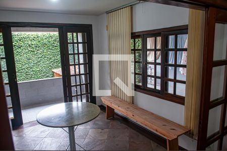 Casa de condomínio à venda com 300m², 3 quartos e 3 vagasquarto 3