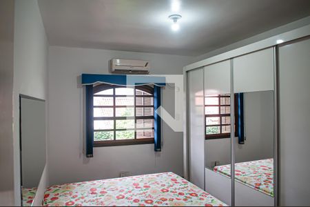 Casa de condomínio à venda com 300m², 3 quartos e 3 vagasquarto 2