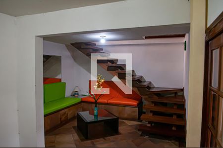 Casa de condomínio à venda com 300m², 3 quartos e 3 vagashall