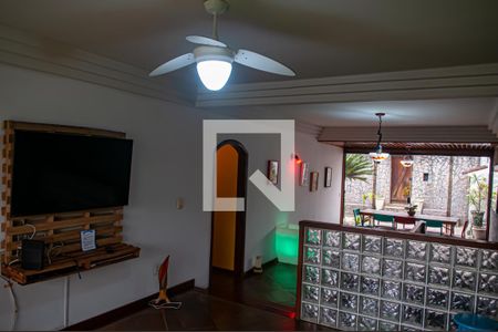 sala de casa de condomínio à venda com 3 quartos, 300m² em Taquara, Rio de Janeiro