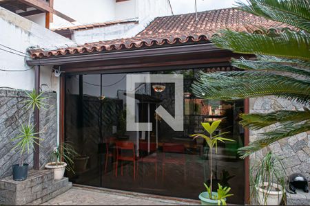 Casa de condomínio à venda com 300m², 3 quartos e 3 vagasfachada