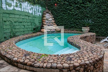 Casa de condomínio à venda com 300m², 3 quartos e 3 vagaspiscina