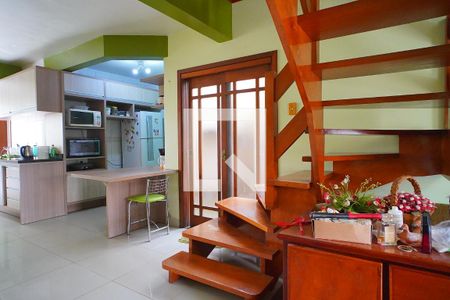 Sala de casa à venda com 4 quartos, 220m² em Jardim Itu, Porto Alegre