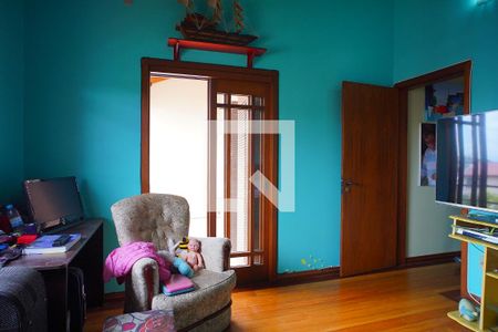 Suíte 1 de casa à venda com 4 quartos, 220m² em Jardim Itu, Porto Alegre