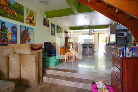 Sala de casa à venda com 4 quartos, 220m² em Jardim Itu, Porto Alegre