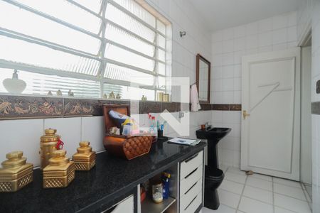 Casa à venda com 120m², 5 quartos e 3 vagasBanheiro 1