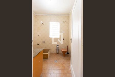 Casa à venda com 130m², 3 quartos e 2 vagas Casa à venda com 130m², 3 quartos e 2 vagasBanheiro