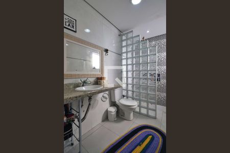 Casa à venda com 186m², 3 quartos e 4 vagasBanheiro da Suíte 1