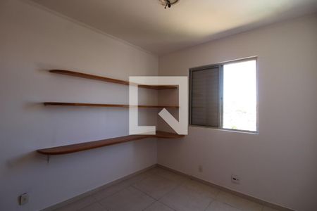 Quarto  de apartamento à venda com 3 quartos, 68m² em Vila Graciosa, São Paulo