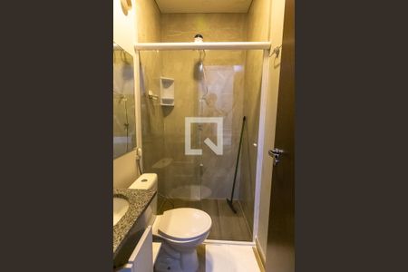 Banheiro de kitnet/studio para alugar com 1 quarto, 20m² em Bom Retiro, São Paulo