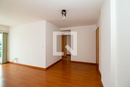 Apartamento à venda com 70m², 2 quartos e 1 vagaSala