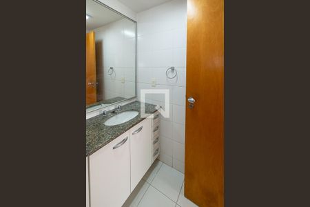 Apartamento à venda com 70m², 2 quartos e 1 vagaBanheiro Corredor