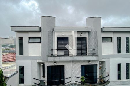 Casa de condomínio para alugar com 135m², 3 quartos e 3 vagas Casa de condomínio para alugar com 135m², 3 quartos e 3 vagasvaranda da suíte