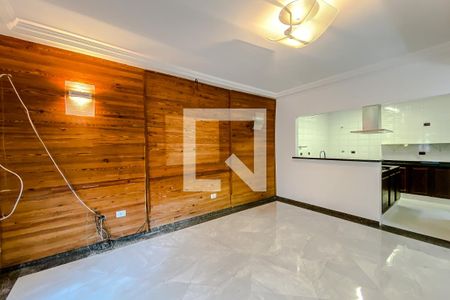 Sala de casa de condomínio para alugar com 3 quartos, 135m² em Vila Invernada, São Paulo