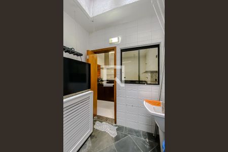 Casa de condomínio para alugar com 135m², 3 quartos e 3 vagas Casa de condomínio para alugar com 135m², 3 quartos e 3 vagasLavanderia