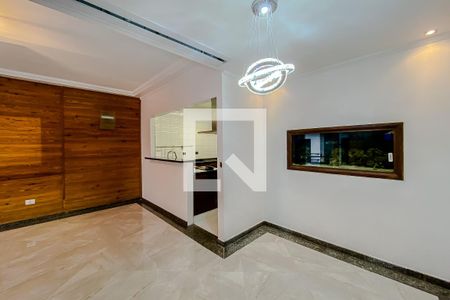 Sala de casa de condomínio para alugar com 3 quartos, 135m² em Vila Invernada, São Paulo
