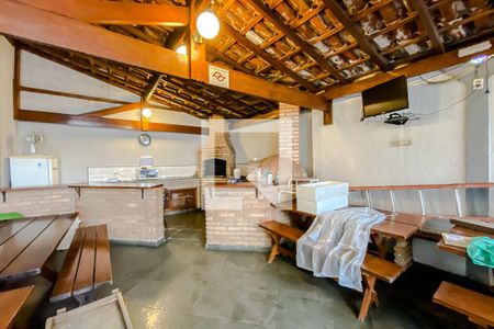 Casa de condomínio para alugar com 135m², 3 quartos e 3 vagas Casa de condomínio para alugar com 135m², 3 quartos e 3 vagasÁrea comum - Churrasqueira