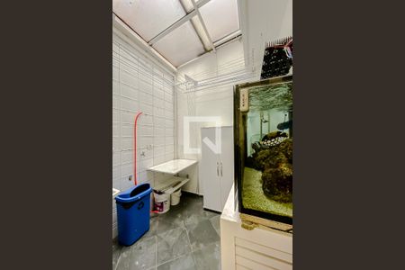 Casa de condomínio para alugar com 135m², 3 quartos e 3 vagas Casa de condomínio para alugar com 135m², 3 quartos e 3 vagasLavanderia