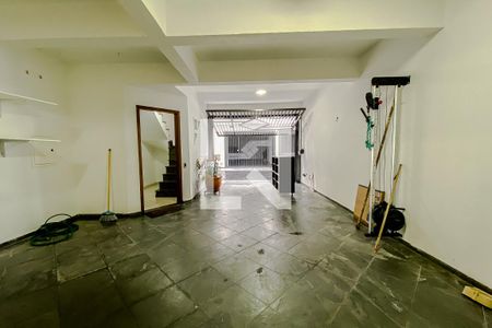 Casa de condomínio para alugar com 135m², 3 quartos e 3 vagas Casa de condomínio para alugar com 135m², 3 quartos e 3 vagasGaragem