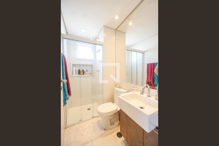 Apartamento à venda com 92m², 2 quartos e 2 vagasBanheiro da suíte 02