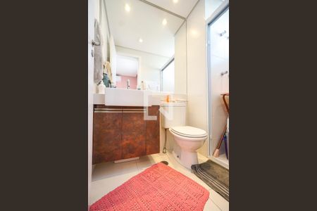 Apartamento à venda com 92m², 2 quartos e 2 vagasBanheiro da suíte 01