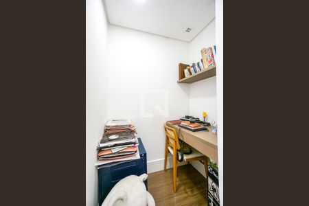 Apartamento à venda com 92m², 2 quartos e 2 vagasEscritório