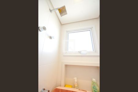 Apartamento à venda com 92m², 2 quartos e 2 vagasChuveiro