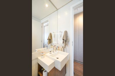 Apartamento à venda com 92m², 2 quartos e 2 vagasBanheiro da suíte 02