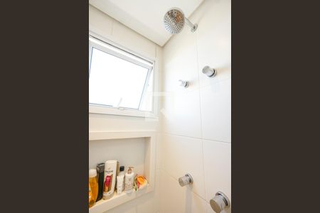 Apartamento à venda com 92m², 2 quartos e 2 vagasChuveiro