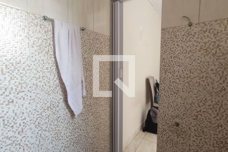 Banheiro de casa para alugar com 1 quarto, 20m² em Jardim Vila Formosa, São Paulo