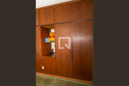 Casa à venda com 282m², 3 quartos e 4 vagasQuarto 2