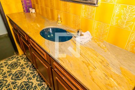 Casa à venda com 282m², 3 quartos e 4 vagasBanheiro