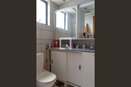 Apartamento à venda com 105m², 3 quartos e 2 vagas Apartamento à venda com 105m², 3 quartos e 2 vagasBanheiro da Suíte