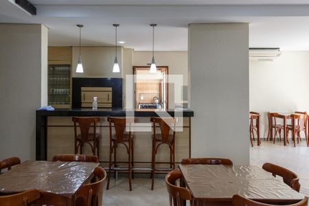 Apartamento à venda com 105m², 3 quartos e 2 vagas Apartamento à venda com 105m², 3 quartos e 2 vagasÁrea comum - Salão de festas