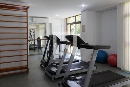 Apartamento à venda com 105m², 3 quartos e 2 vagas Apartamento à venda com 105m², 3 quartos e 2 vagasÁrea comum - Academia