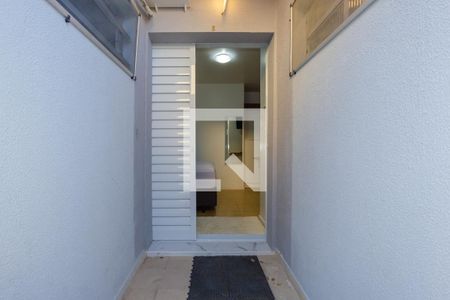 Entrada de kitnet/studio para alugar com 1 quarto, 28m² em Córrego Grande, Florianópolis