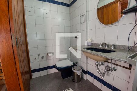 Banheiro de kitnet/studio para alugar com 1 quarto, 30m² em Santa Monica, Florianópolis