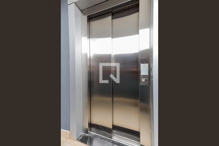 Apartamento à venda com 32m², 2 quartos e sem vaga Apartamento à venda com 32m², 2 quartos e sem vagaÁrea Comum - Elevador